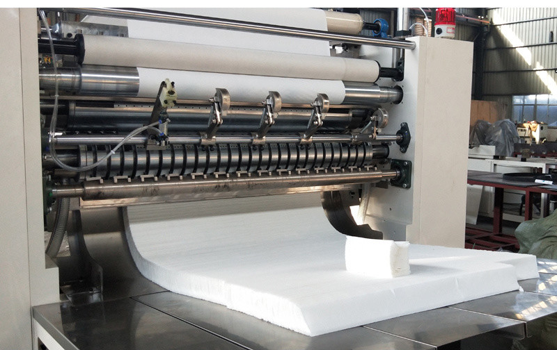 ODM Box ISO 10kw Power Tissue Folding Machine